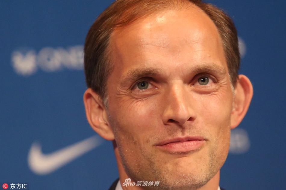 图赫尔亮相巴黎王子公园正式执掌大巴黎教鞭