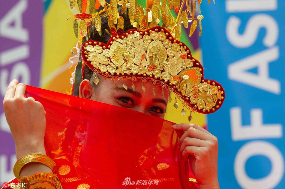 朝鲜选手升旗仪式激动落泪