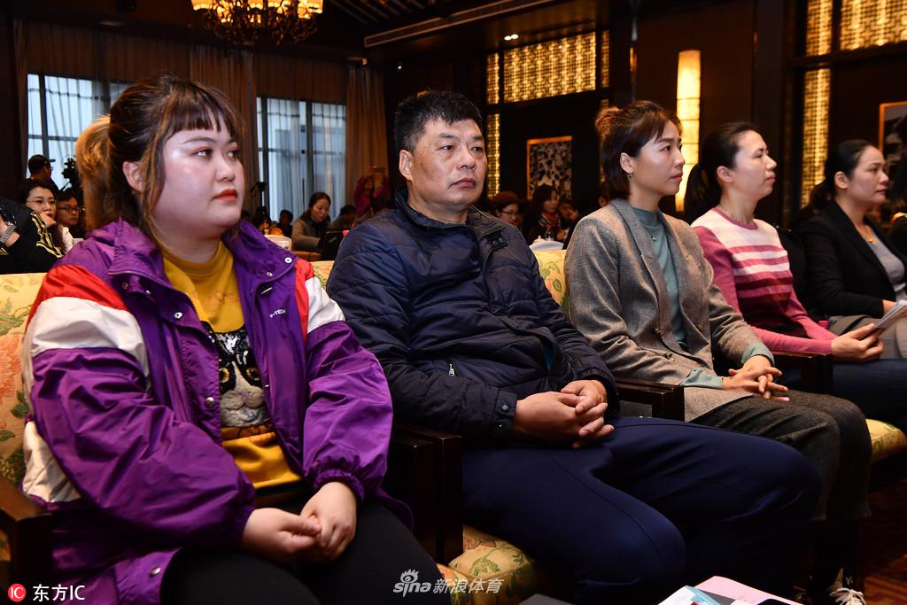 新时代传承弘扬女排精神座谈 陈忠和魏秋月魏纪中到场