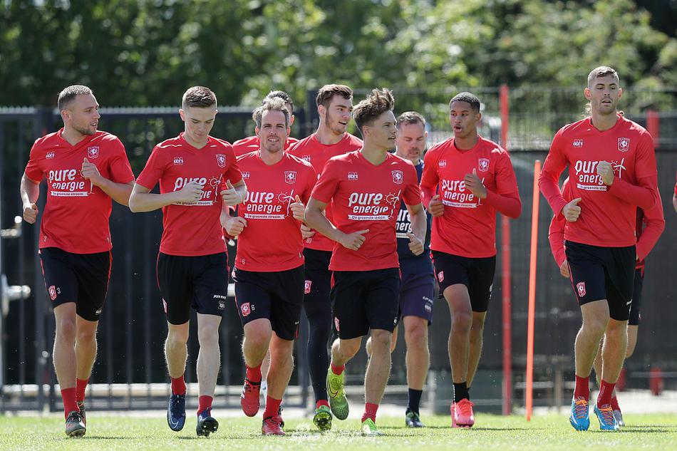 荷甲特温特队训练备战