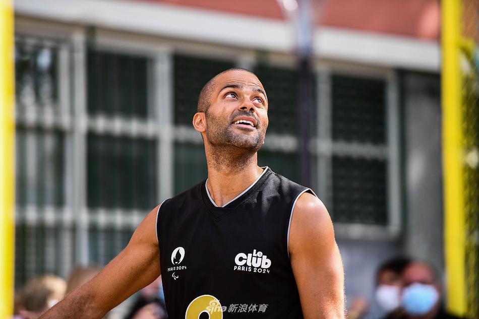 托尼・帕克现身3X3篮球赛 为2024巴黎奥运会造势