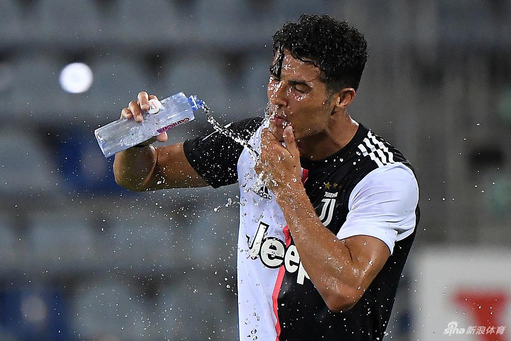 [意甲]卡利亚里2-0尤文 C罗10射难破门