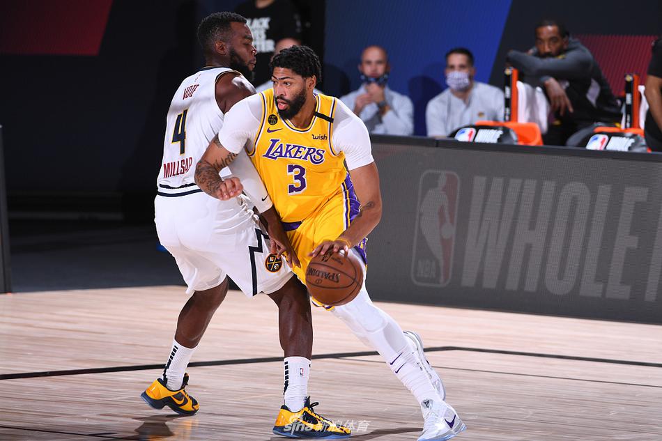 [NBA]掘金121-124湖人 库兹马3分绝杀詹皇29+12