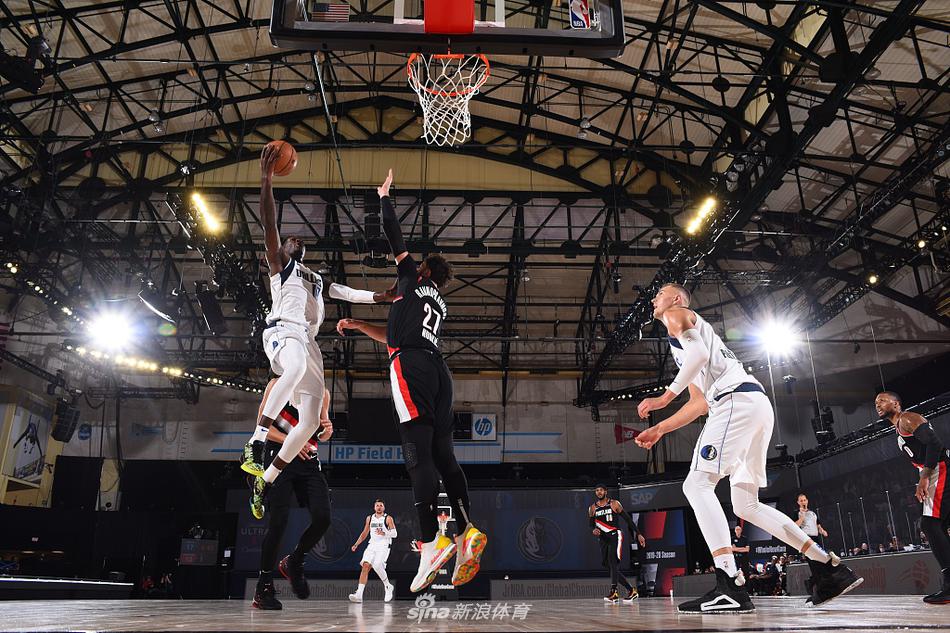 [NBA]开拓者134-131独行侠 利拉德狂轰61分
