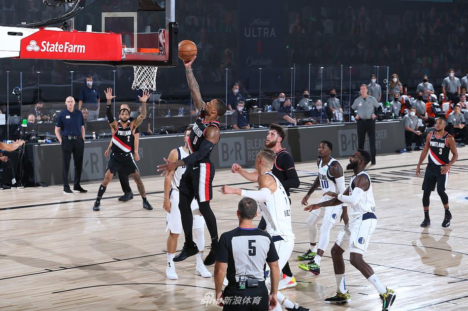 [NBA]开拓者134-131独行侠 利拉德狂轰61分