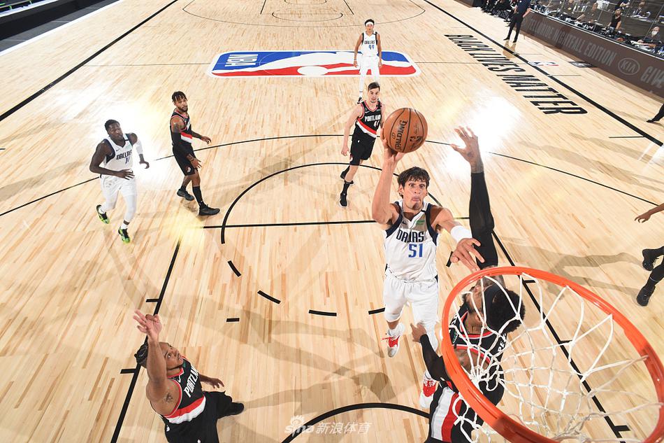 [NBA]开拓者134-131独行侠 利拉德狂轰61分