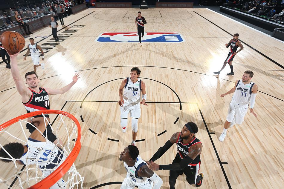 [NBA]开拓者134-131独行侠 利拉德狂轰61分