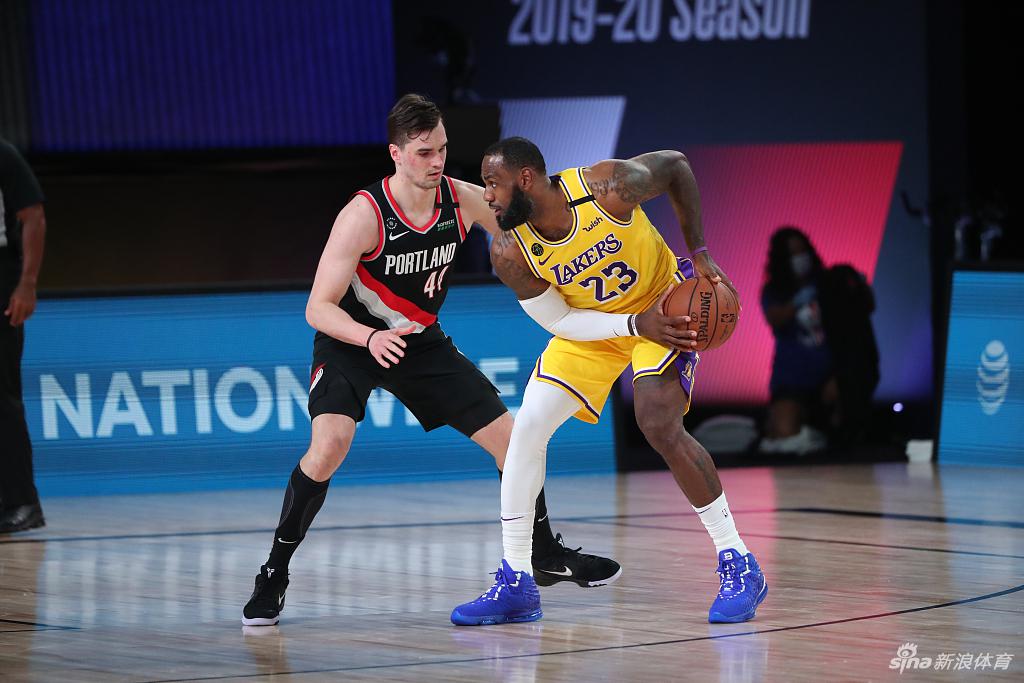 [NBA季后赛]开拓者100-93湖人 利拉德34分力压詹姆斯