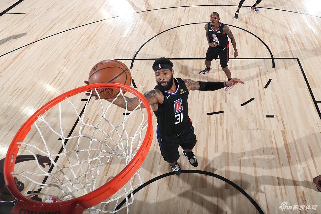 [NBA季后赛]独行侠127-114快船 东契奇28分总分1-1