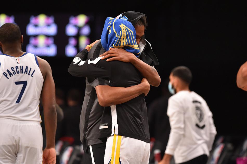 [NBA揭幕战]篮网125-99勇士 杜兰特欧文合砍48分