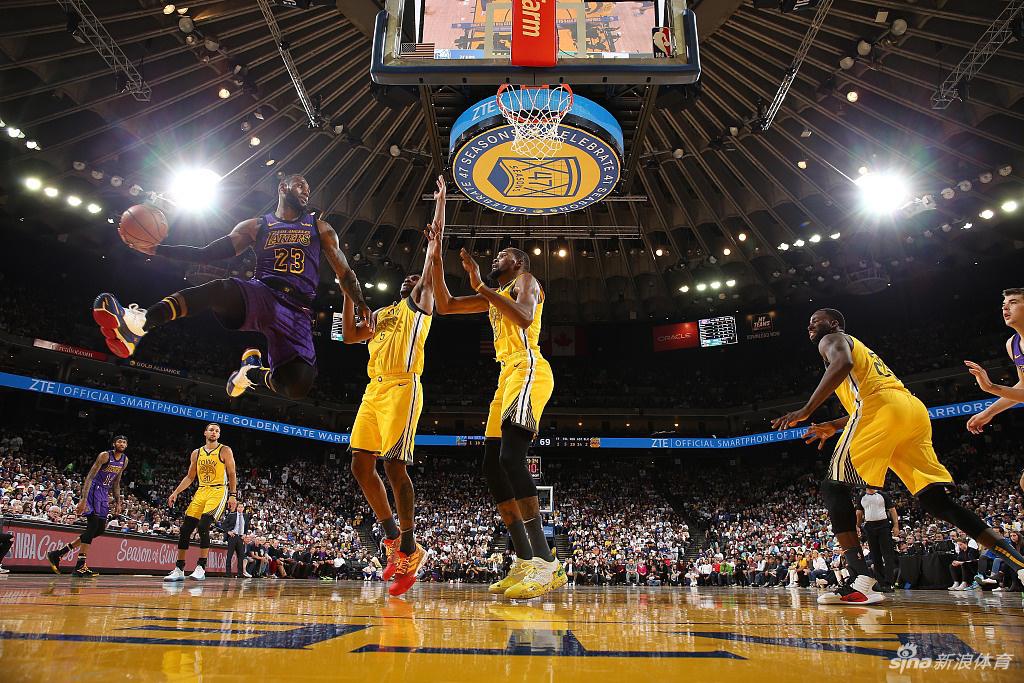 回顾历届圣诞大战经典瞬间 科比vs詹姆斯成永恒