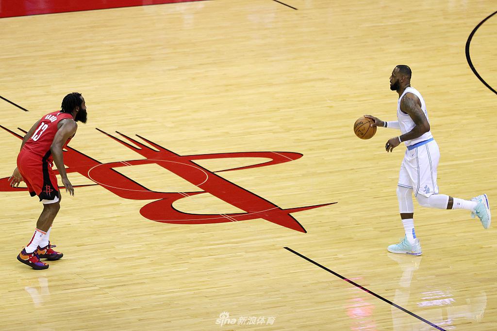 [NBA]湖人120-102火箭 詹姆斯18+7+7