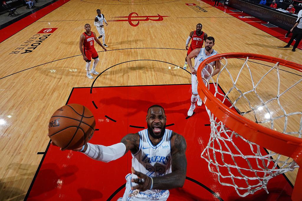 [NBA]湖人120-102火箭 詹姆斯18+7+7