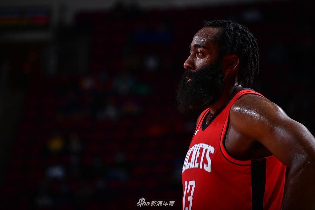 [NBA]湖人120-102火箭 詹姆斯18+7+7