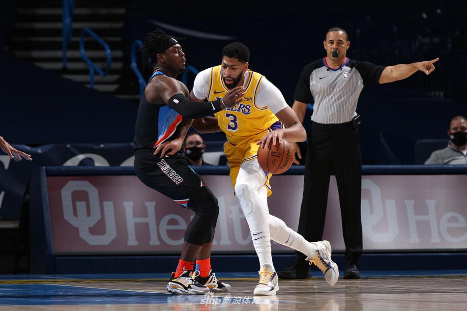 [NBA常规赛]湖人128-99雷霆 詹姆斯26+6+7