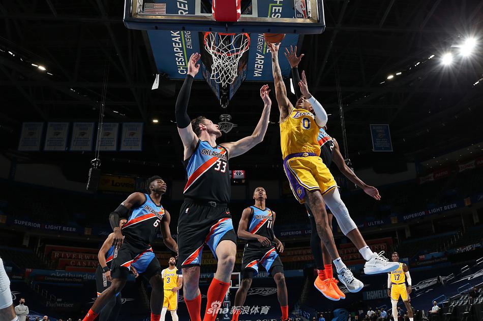 [NBA常规赛]湖人128-99雷霆 詹姆斯26+6+7