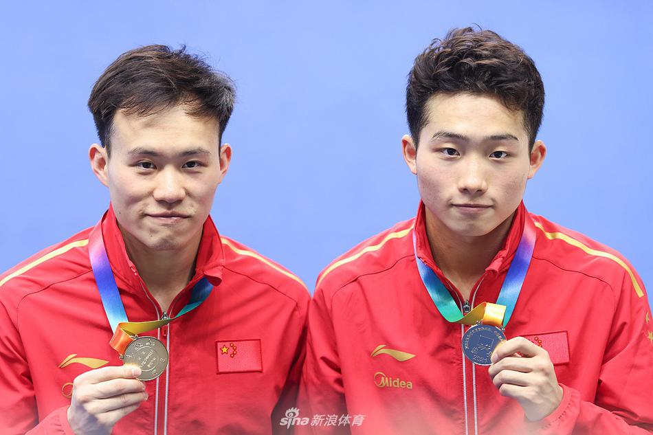 2021东京奥运会跳水选拔赛首日：陈艾森/曹缘领衔10米台摘金