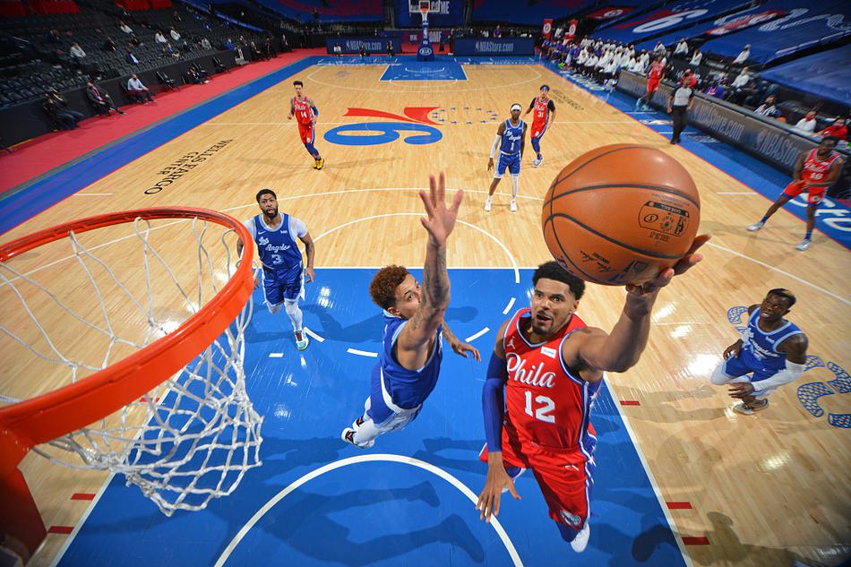 [NBA常规赛]湖人106-107 76人