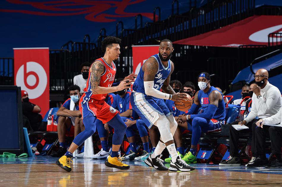 [NBA常规赛]湖人106-107 76人