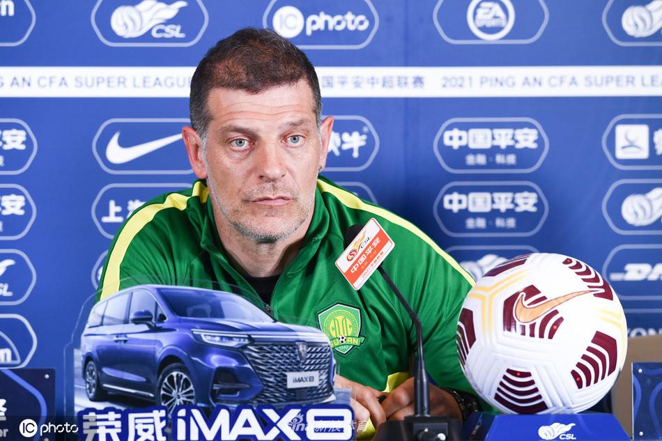 北京国安赛前新闻发布会 比利奇携于洋出席