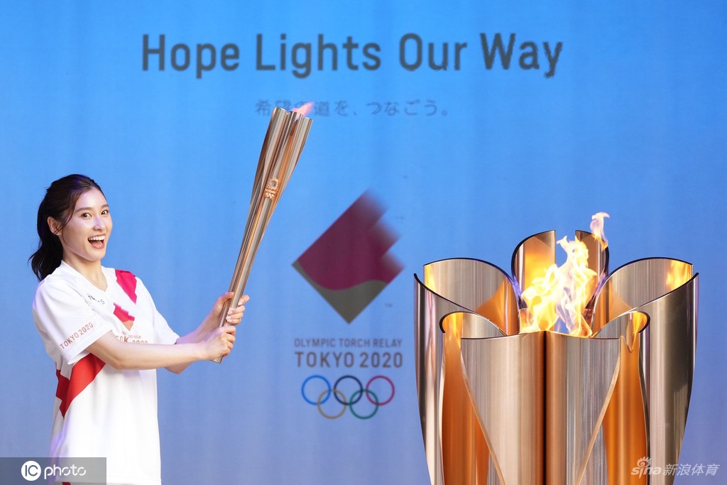 奥运火炬于东京传递第6日 女星土屋太凤参加传递