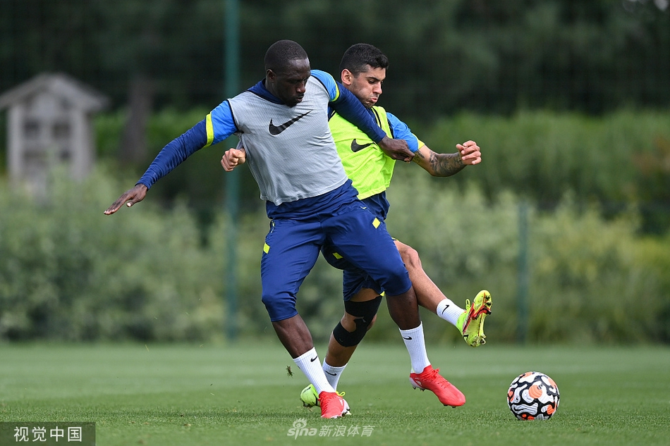 凯恩领衔热刺训练备战