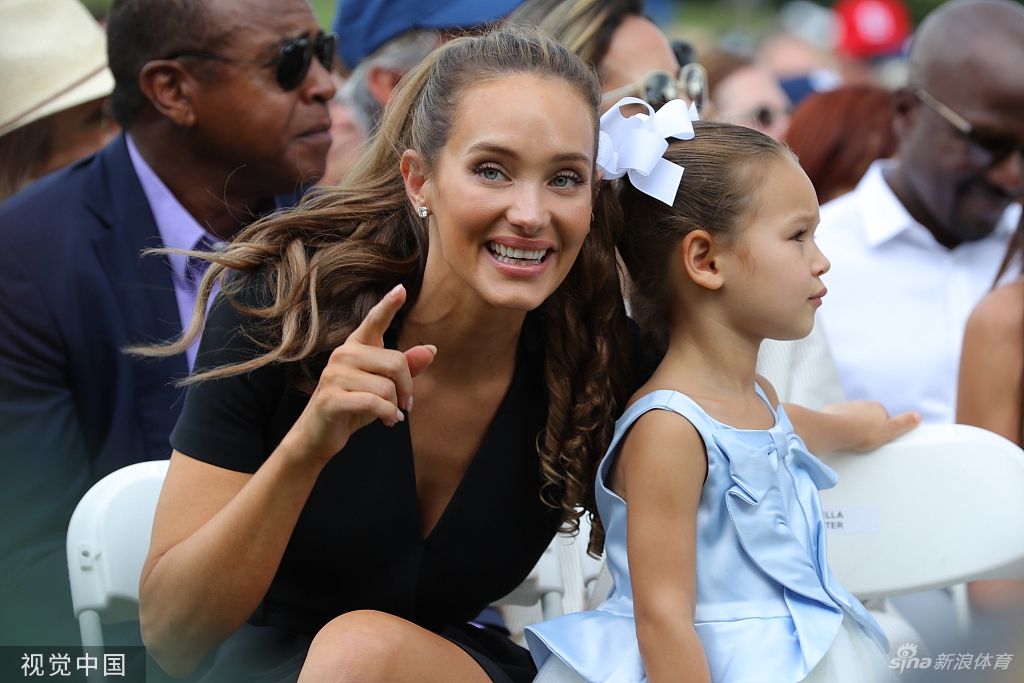 棒球传奇球星杰特美妻抢镜 乔丹都跟她搭讪