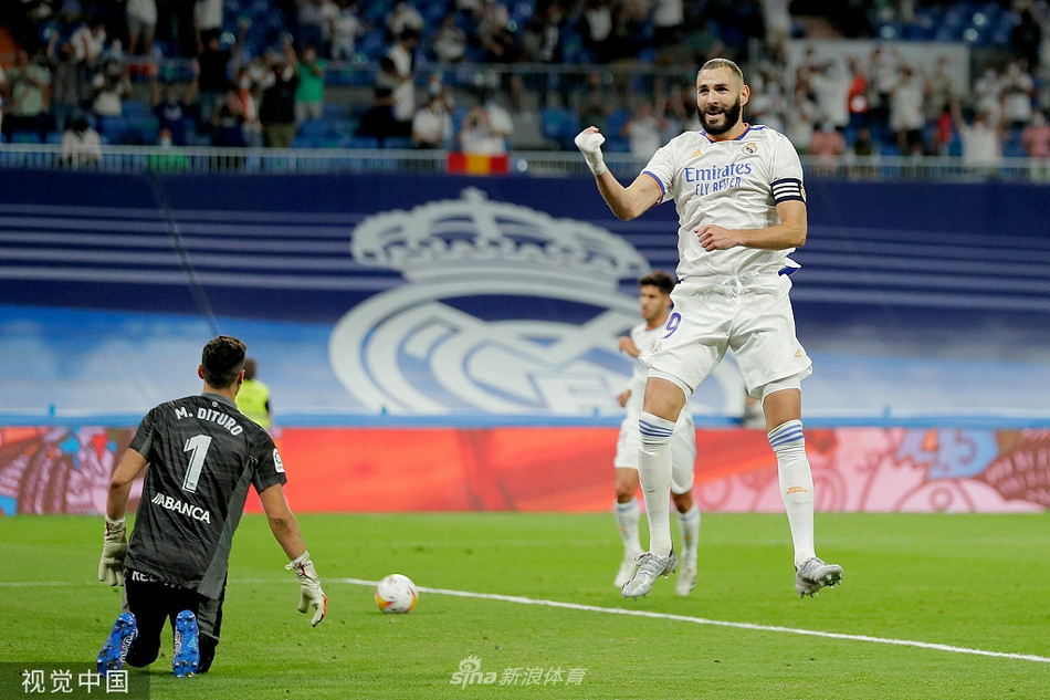 [西甲]本泽马戴帽 皇马5-2塞尔塔