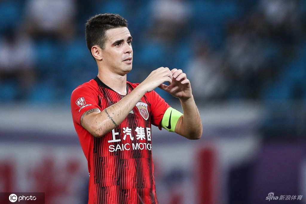 海港队长奥斯卡训练中受伤骨折 康复需六周