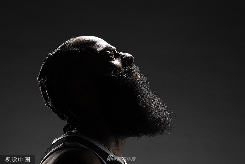 [NBA]篮网媒体日拍摄官方写真 欧文缺席