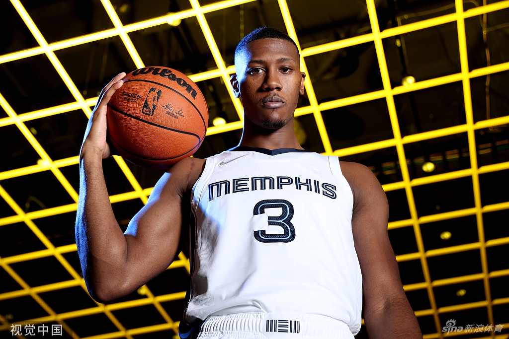 灰熊队媒体日拍摄新赛季写真