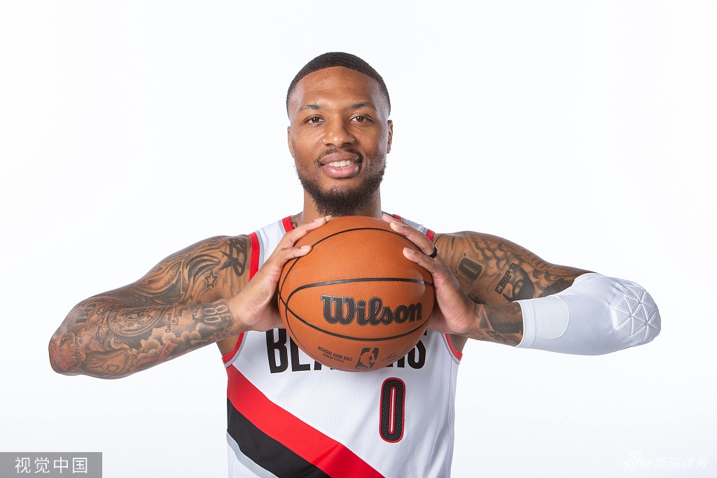 开拓者队媒体日拍摄新赛季写真