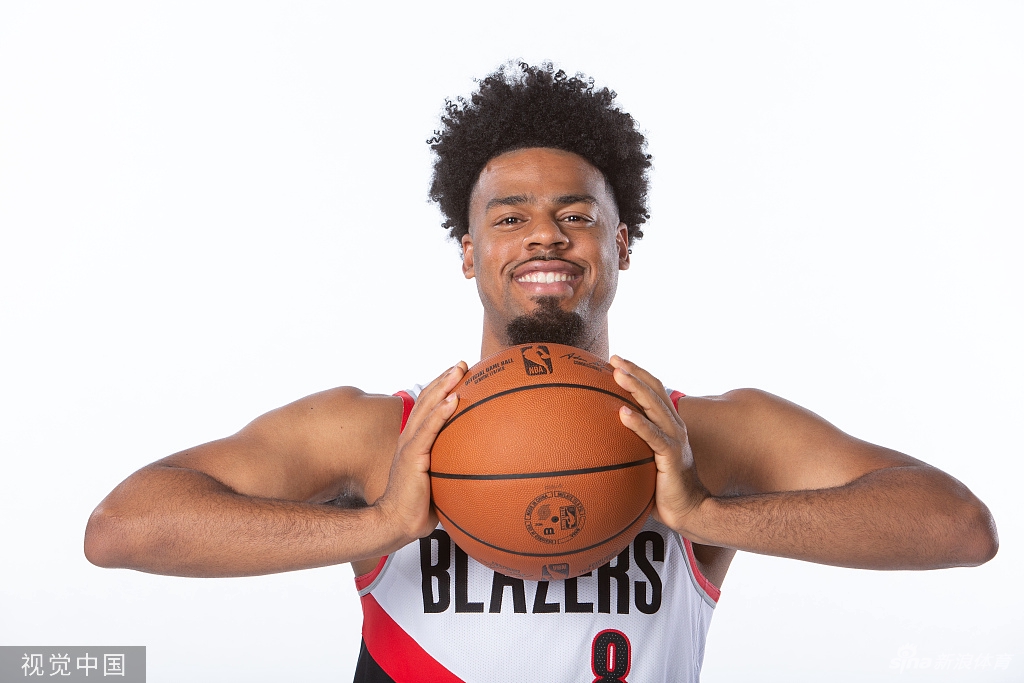 开拓者队媒体日拍摄新赛季写真