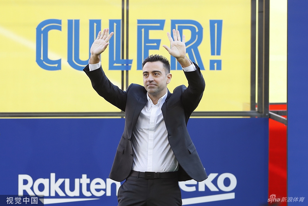 巴萨新帅哈维亮相：将奖杯带回诺坎普