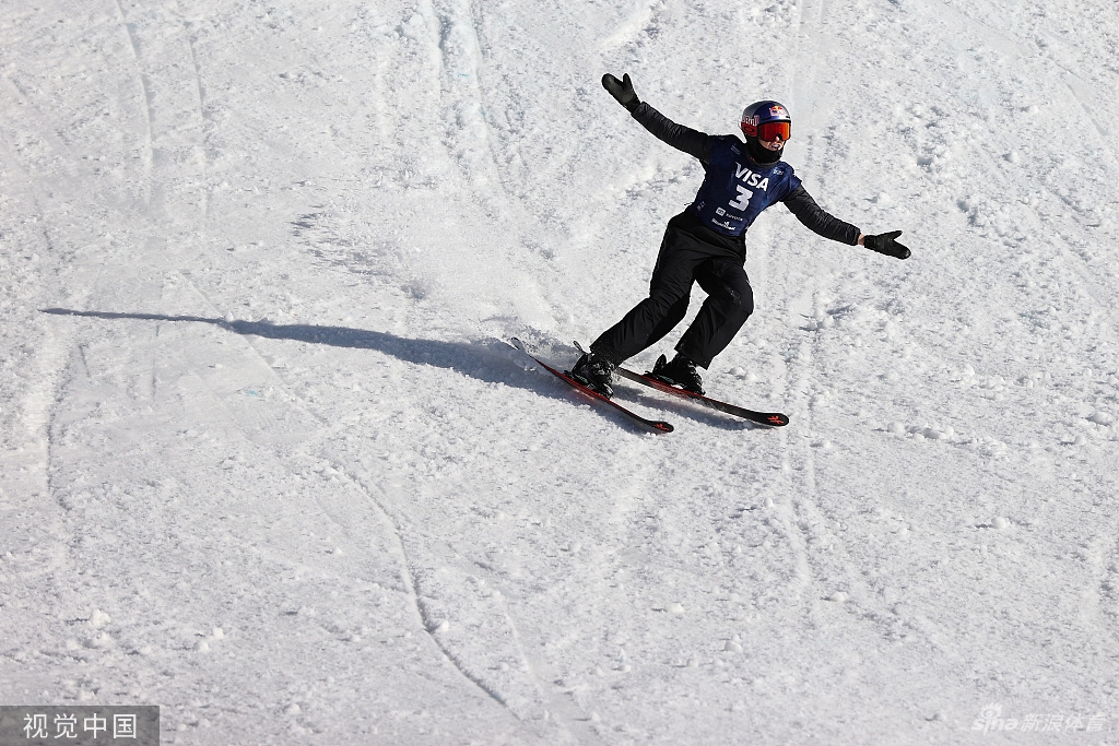 冰雪小将谷爱凌发微博庆祝夺金：非常高兴！