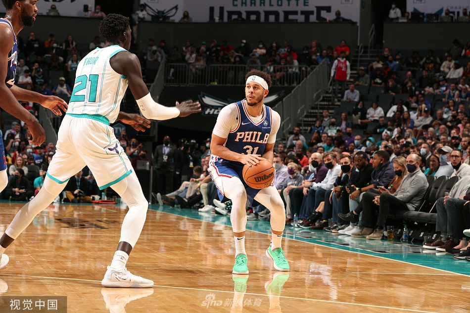 [NBA常规赛]76人127-124黄蜂