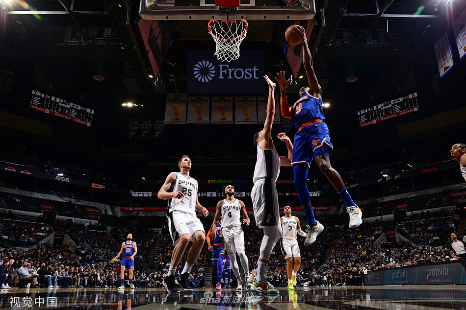 [NBA常规赛]尼克斯121-109马刺
