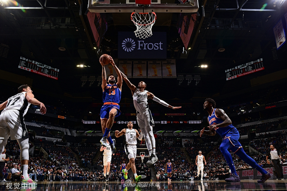 [NBA常规赛]尼克斯121-109马刺