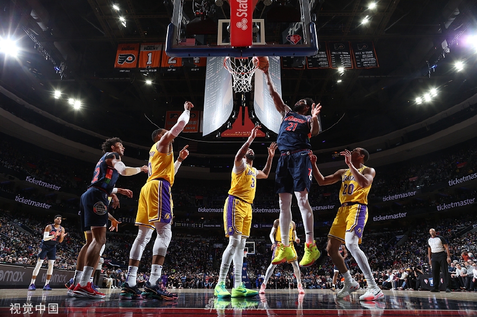 [NBA]湖人87-105负76人 浓眉空砍31分