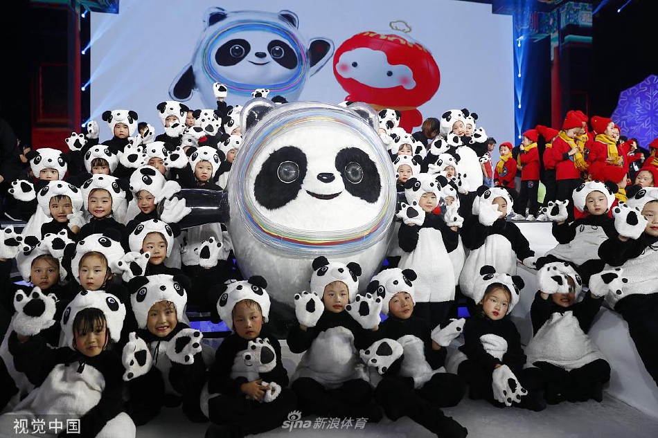 北京冬奥吉祥物冰墩墩火爆引追捧