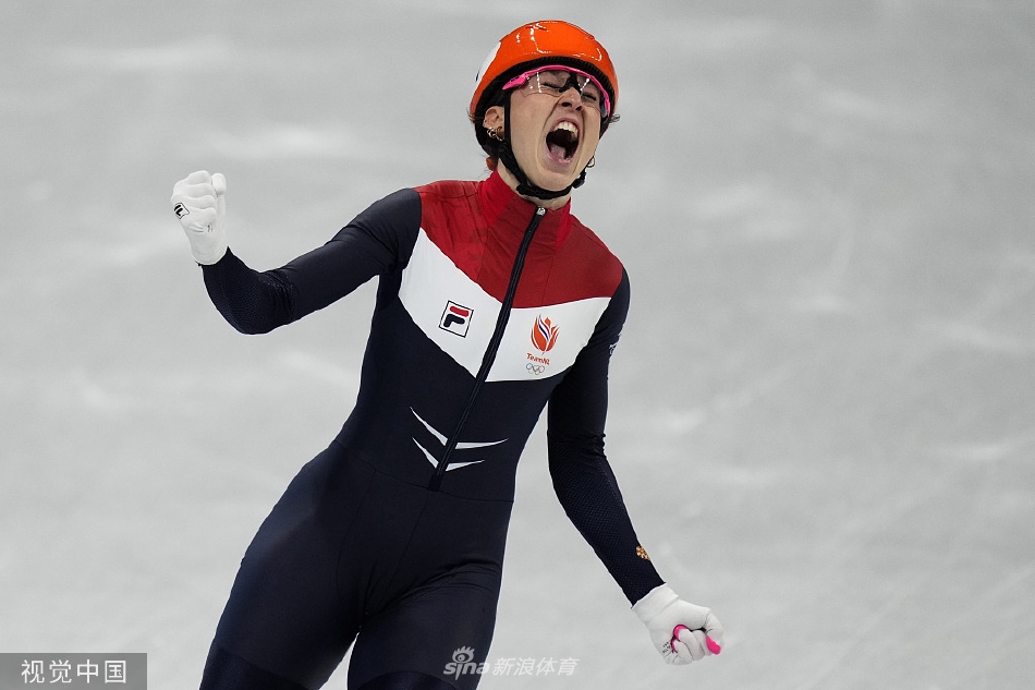 冬奥会短道速滑女子1000米 荷兰选手舒尔廷夺金