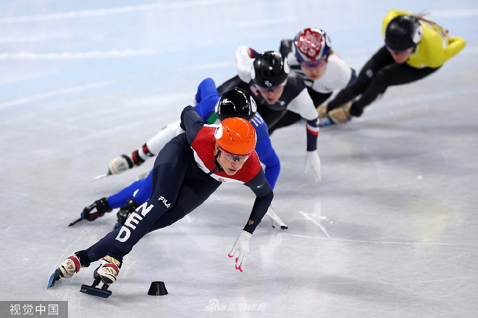 冬奥会短道速滑女子1000米 荷兰选手舒尔廷夺金