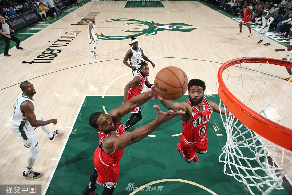 [NBA常规赛]公牛98-126雄鹿