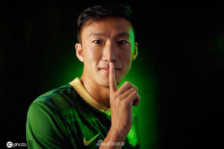 北京国安球队色主题创意写真