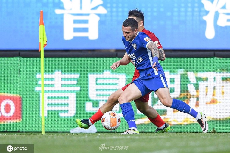 [中超]武汉三镇2-1上海海港