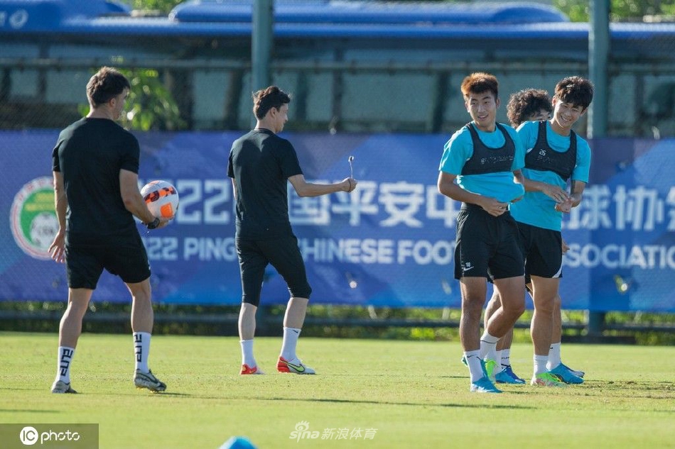 大连人备战训练