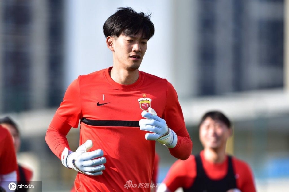 上海海港备战训练