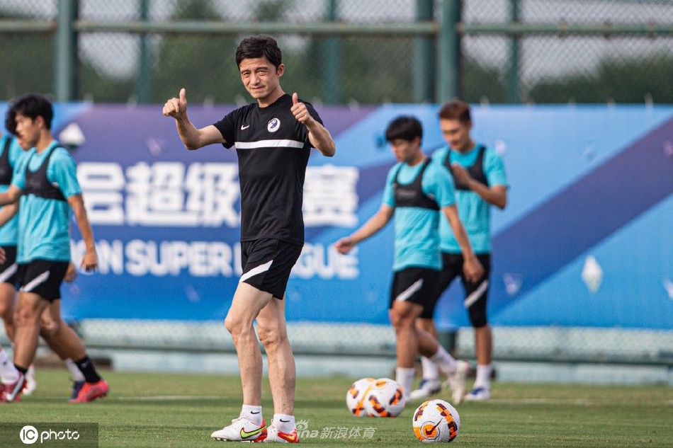 大连人备战训练