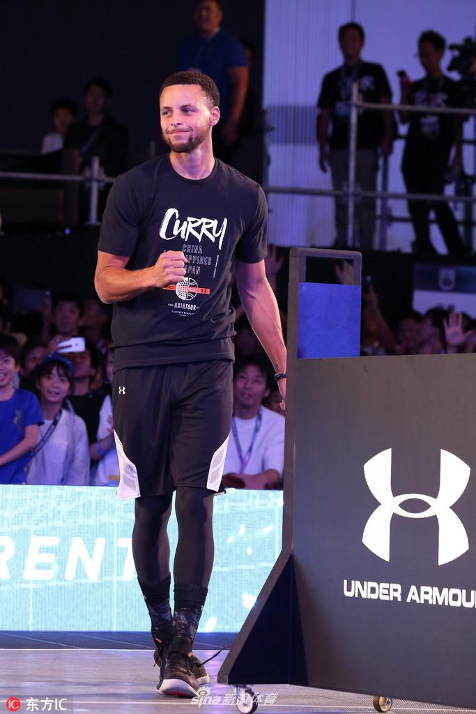 库里东京参加赞助商活动