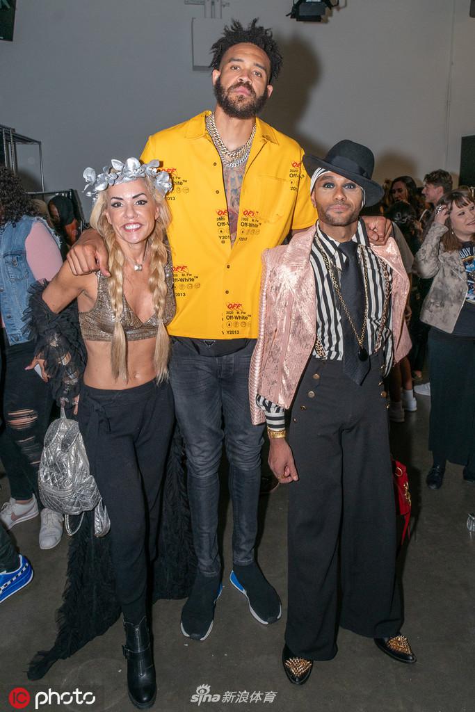 麦基现身纽约时装周